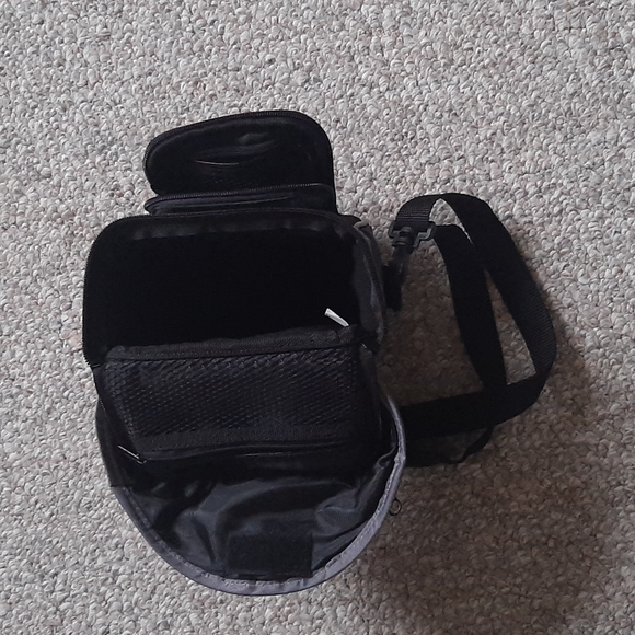 Digital Concepts Camera Bag with Shoulder/Crossbody Strap. - Picture 10 of 12